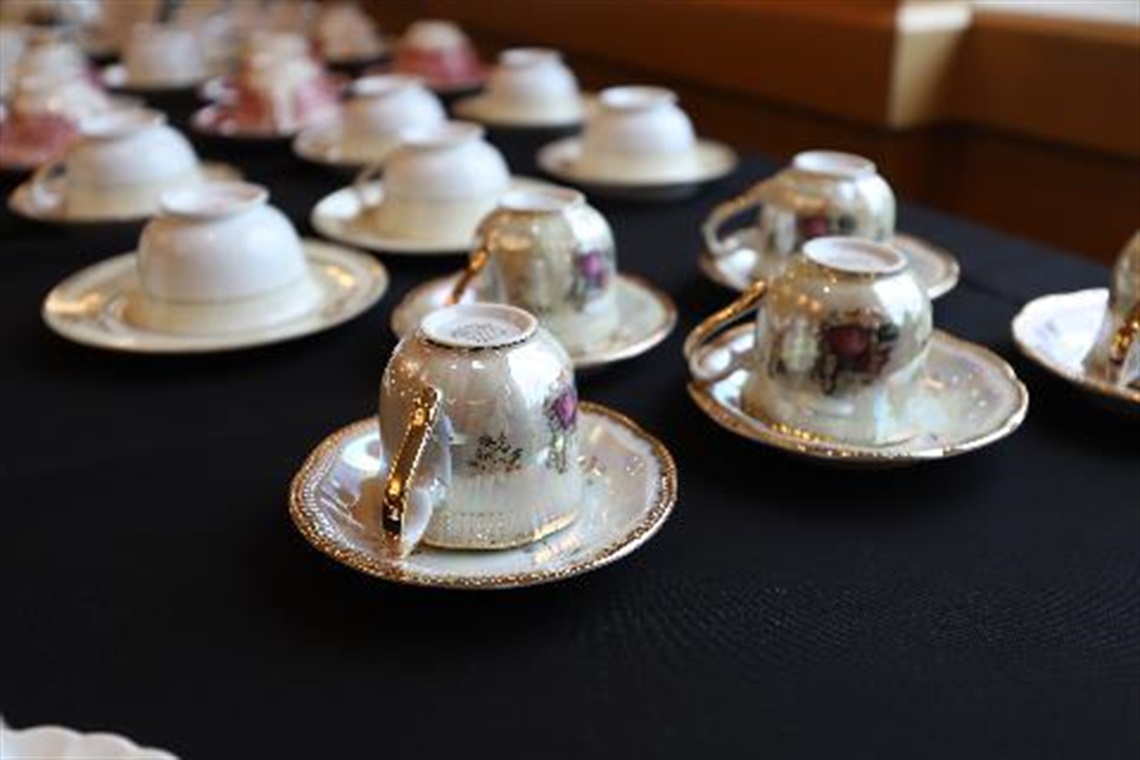 Holiday Tea tea cups
